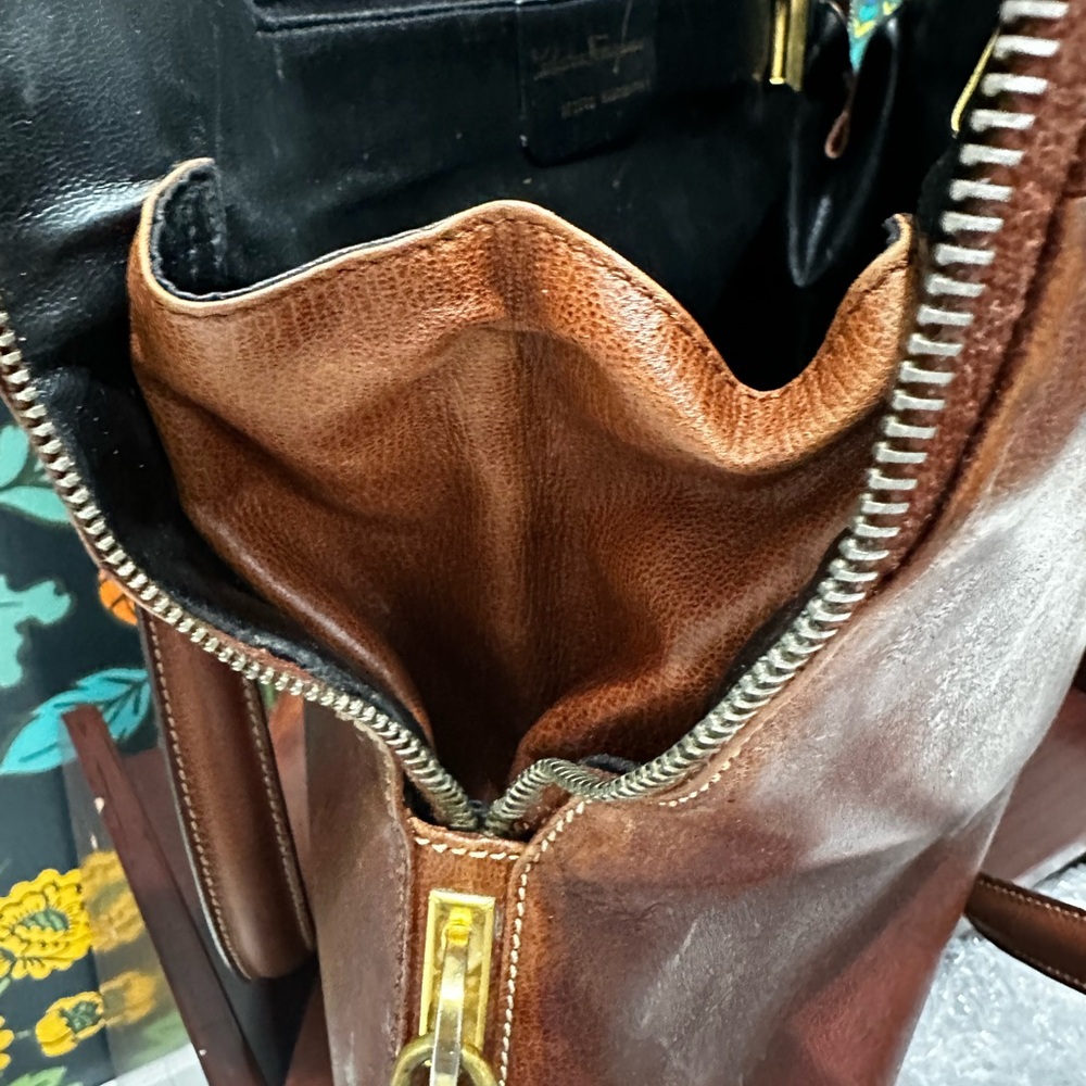 Vintage Salvatore Ferragamo Brown Leather Shoulder Tote with Lock & Key - Picture 15 of 15